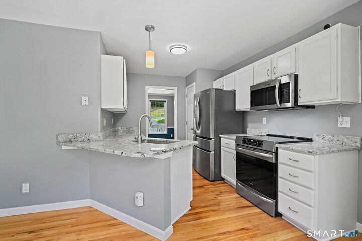 Property Photo:  14 Tree Top Lane  CT 06016 
