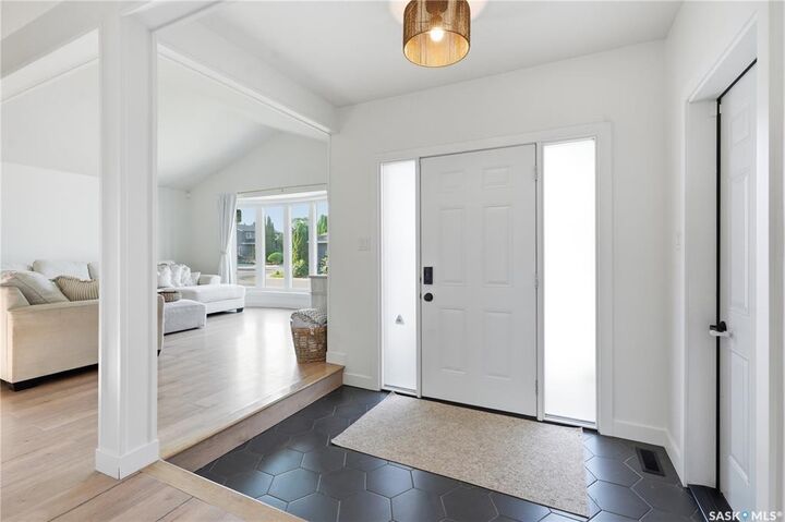 Property Photo:  346 Wakaw Crescent  SK S7J 4E2 