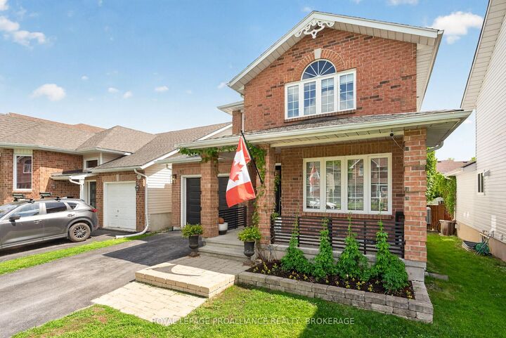 Property Photo: 87 Dalgleish Avenue ON K7K 7E1