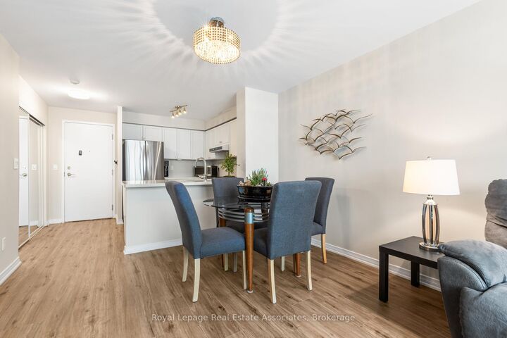 2565 Erin Centre Boulevard Ph7 — photo 1