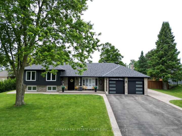 Property Photo: 8 Kevinwood Drive ON L7K 0Z1