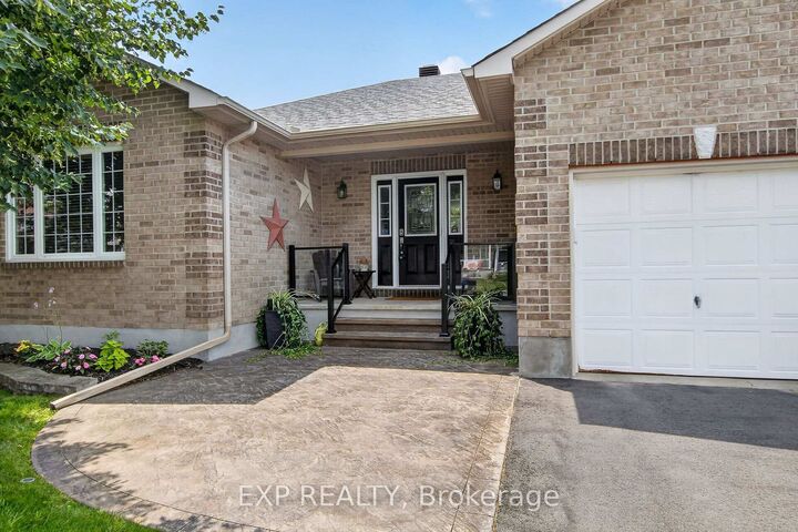 Property Photo: 395 Jamieson Street ON K0A 1A0