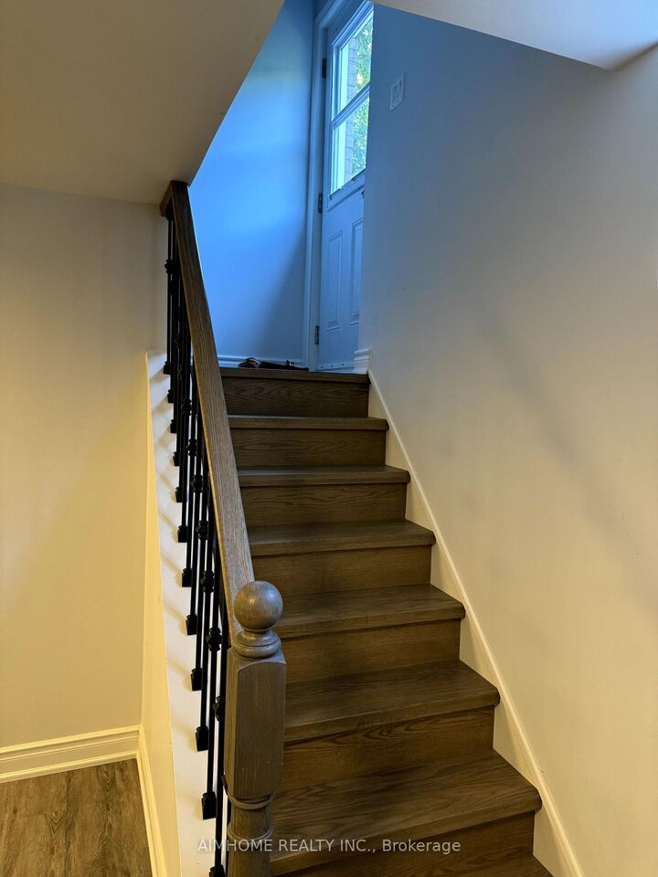 Property Photo:  1442 Monaghan Circle  ON L5C 1R8 