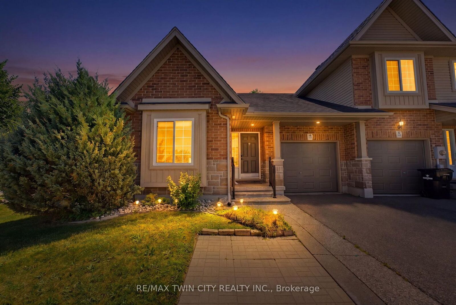 Property Photo:  934 Zeller Crescent  ON N2A 0C7 