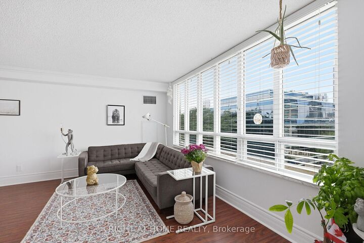 Property Photo: 2285 Lake Shore Boulevard W 312 ON M8V 3X9