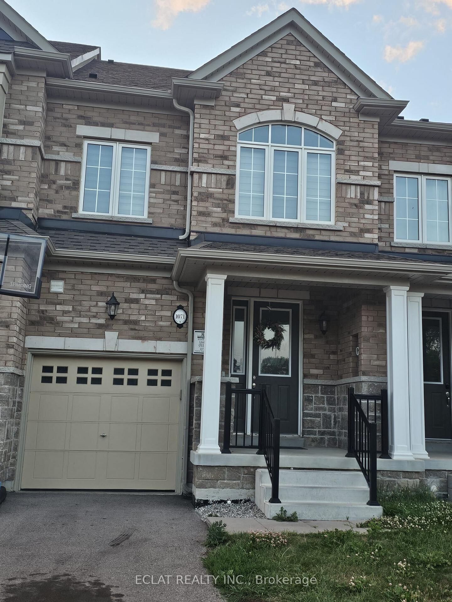 Property Photo:  1071 Garner Road E  ON L9G 0G9 