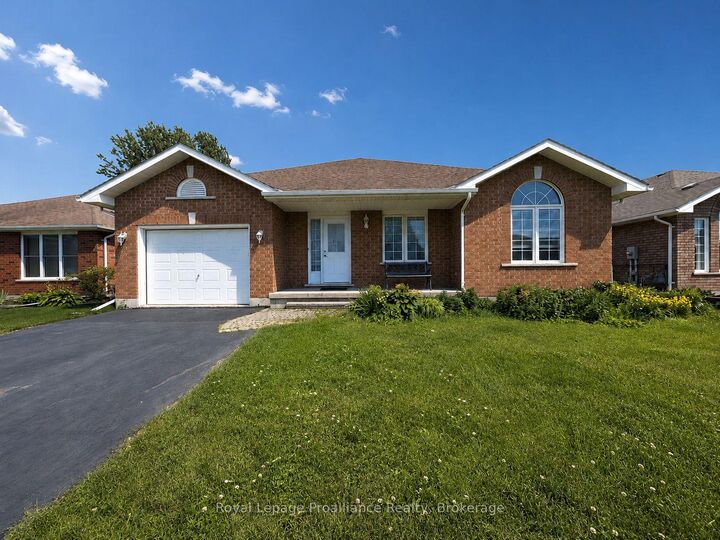 17 Sumac Terrace — photo 1