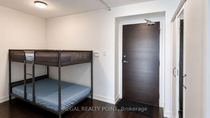 Property Photo:  21 Iceboat Terrace 3015  ON M5V 4A9 