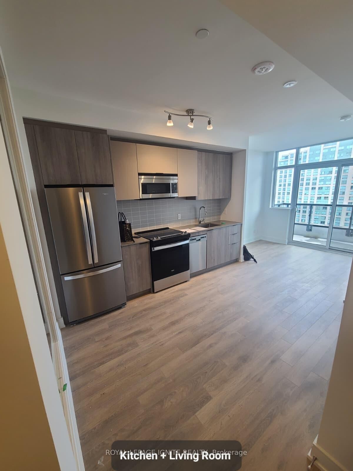 Property Photo: 1350 Ellesmere Road 1709 ON M1P 0G6