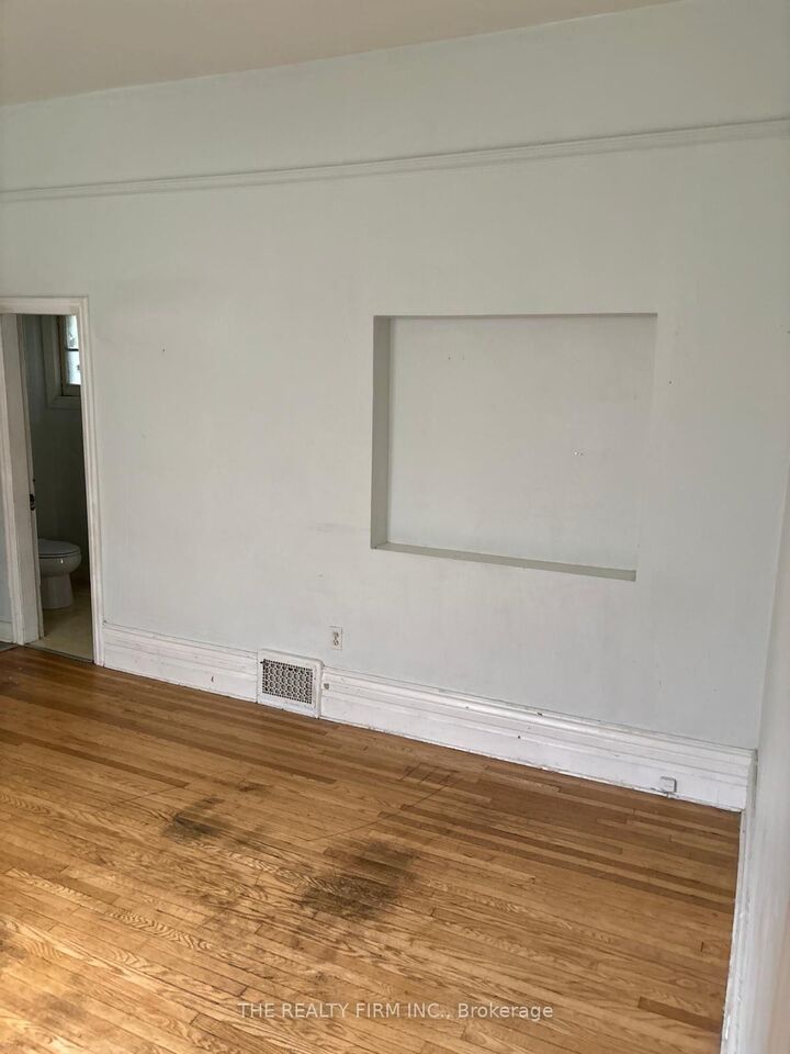 Property Photo: 361 Piccadilly Street A ON N6A 1S9