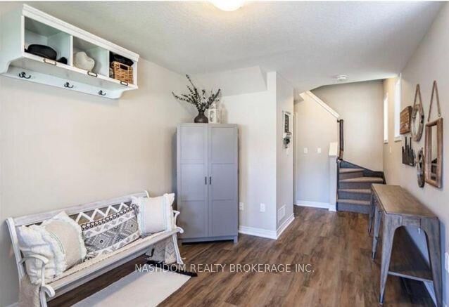Property Photo:  10 Egleston Lane  ON L6G 0G7 