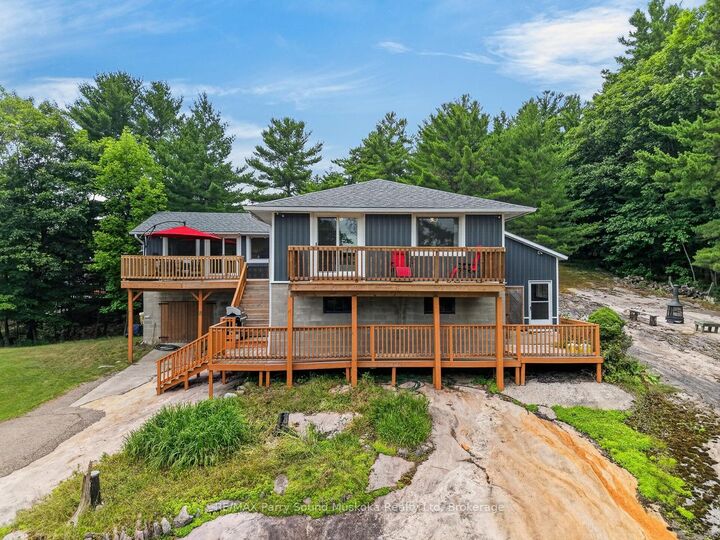 Property Photo: 3 Ridgeway Drive ON P0G 1G0