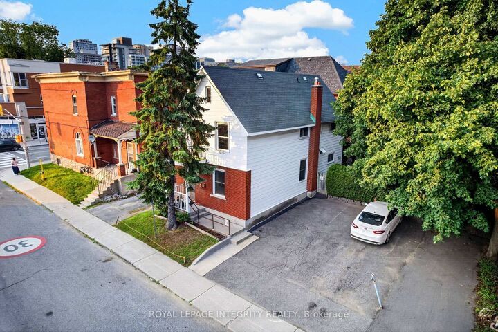 141 Percy Street — photo 1