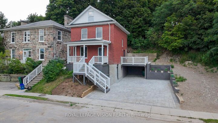 15 Shade Street — photo 1