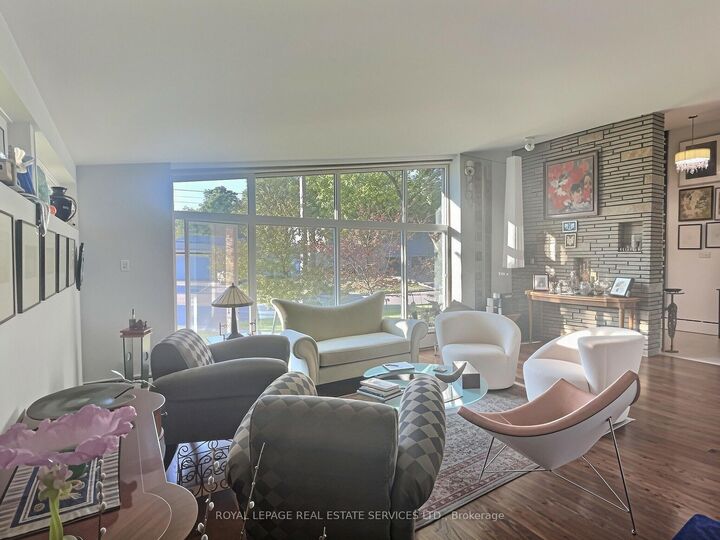 Property Photo: 33 Blue Forest Drive ON M3H 4W4