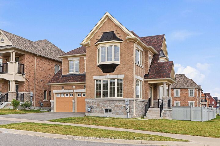 Property Photo: 1021 Langford Boulevard ON L3Z 4K9