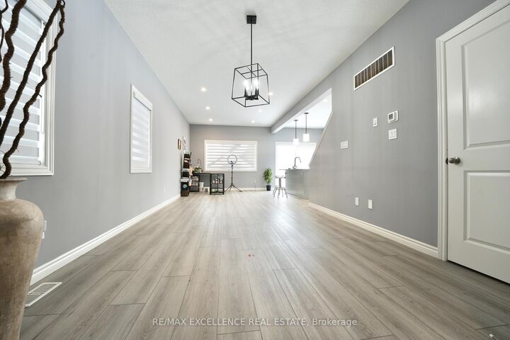 Property Photo: 130 Byers Street ON N6L 0J3