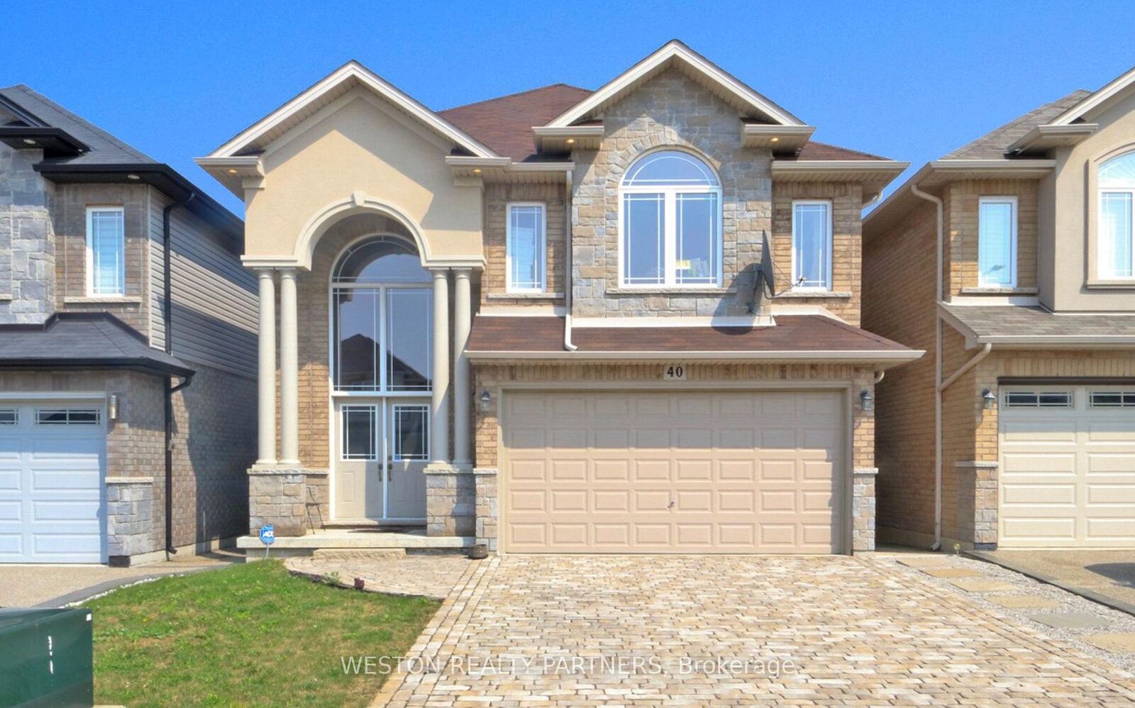 Property Photo: 40 Pinemeadow Drive ON L9A 0B6