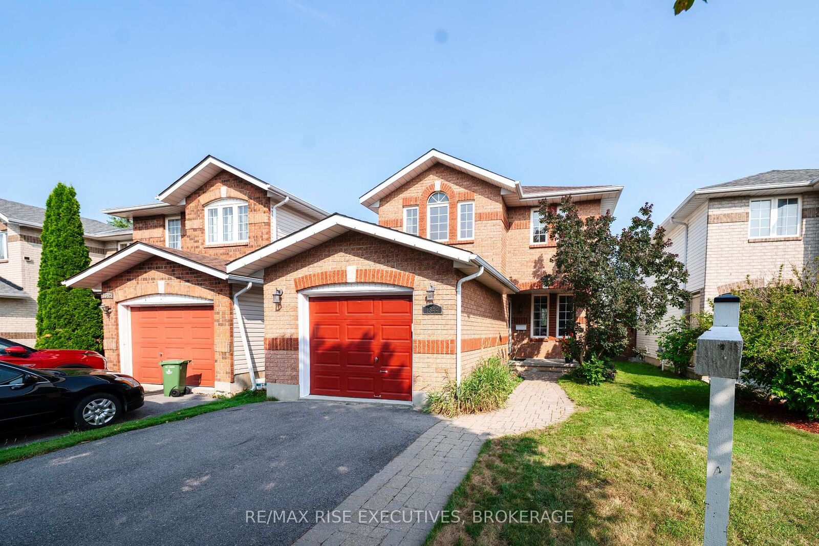 Property Photo: 1344 Thornwood Crescent ON K7P 3B5