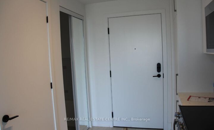 Property Photo:  2450 Old Bronte Road 417  ON L6M 5P6 