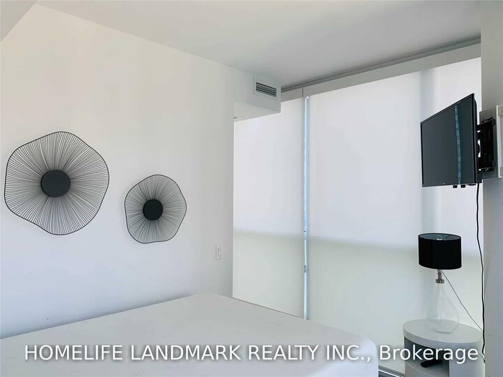 Property Photo:  181 Dundas Street E 1711  ON M5A 0N5 