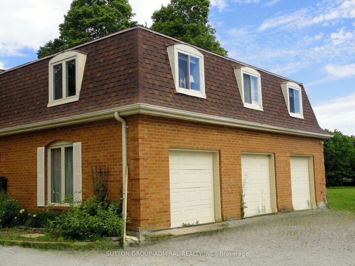 Property Photo: 46 Ingleview Drive ON L7C 1P4