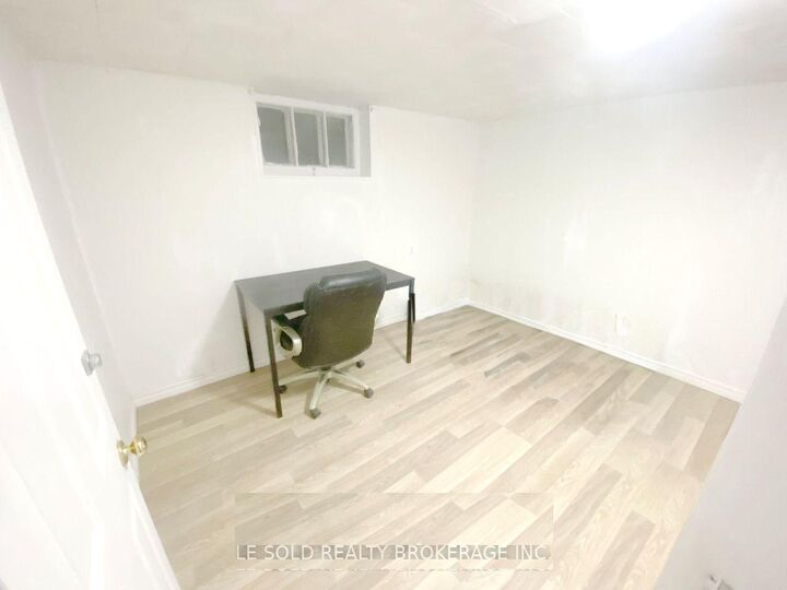 Property Photo: 112 Leland Street Room Bsmt ON L8S 3A2