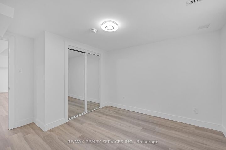 326 Mountain Road — photo 1