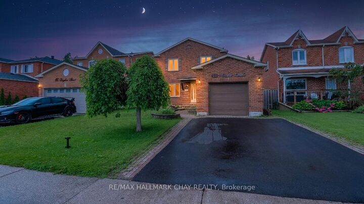 Property Photo: 182 Kozlov Street ON L4N 7H5
