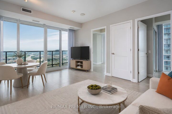 Property Photo:  7895 Jane Street 1906  ON L4K 2M7 