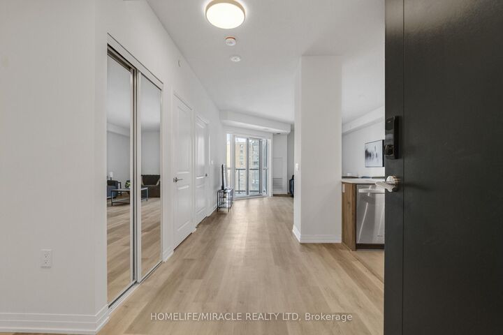 Property Photo:  15 Watergarden Drive 511  ON L5R 0H4 