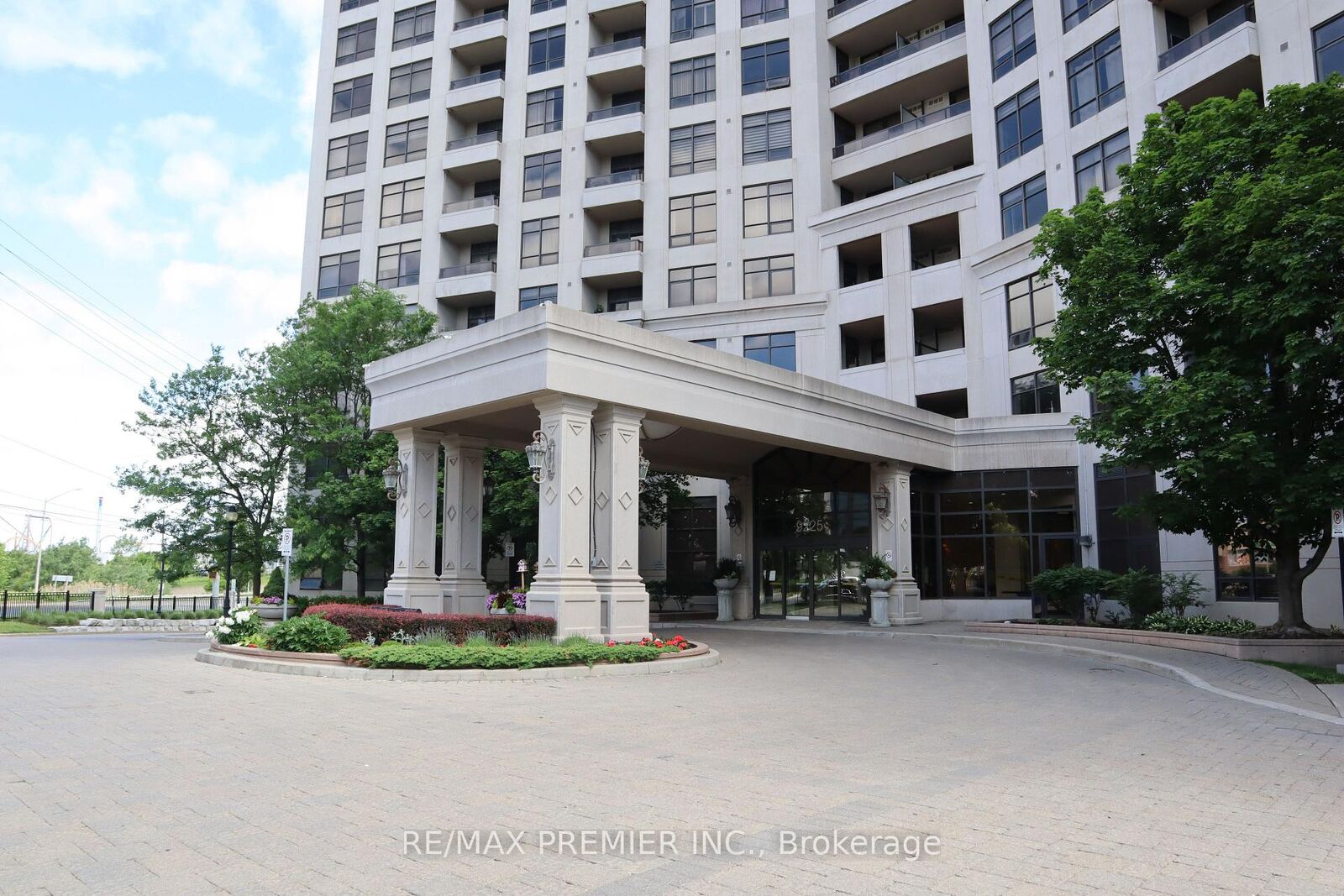 Photo de la propriété:  9225 Jane Street 1506  ON L6A 0J7 