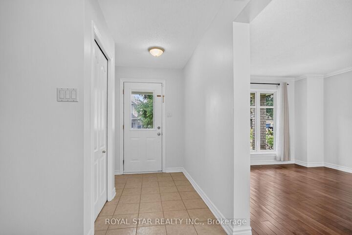 Property Photo: 818 Long Point Circle ON K1T 4H6