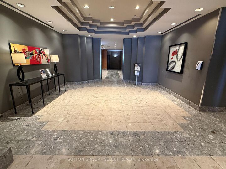 Property Photo:  695 Richmond Street 1603  ON N6A 5M8 