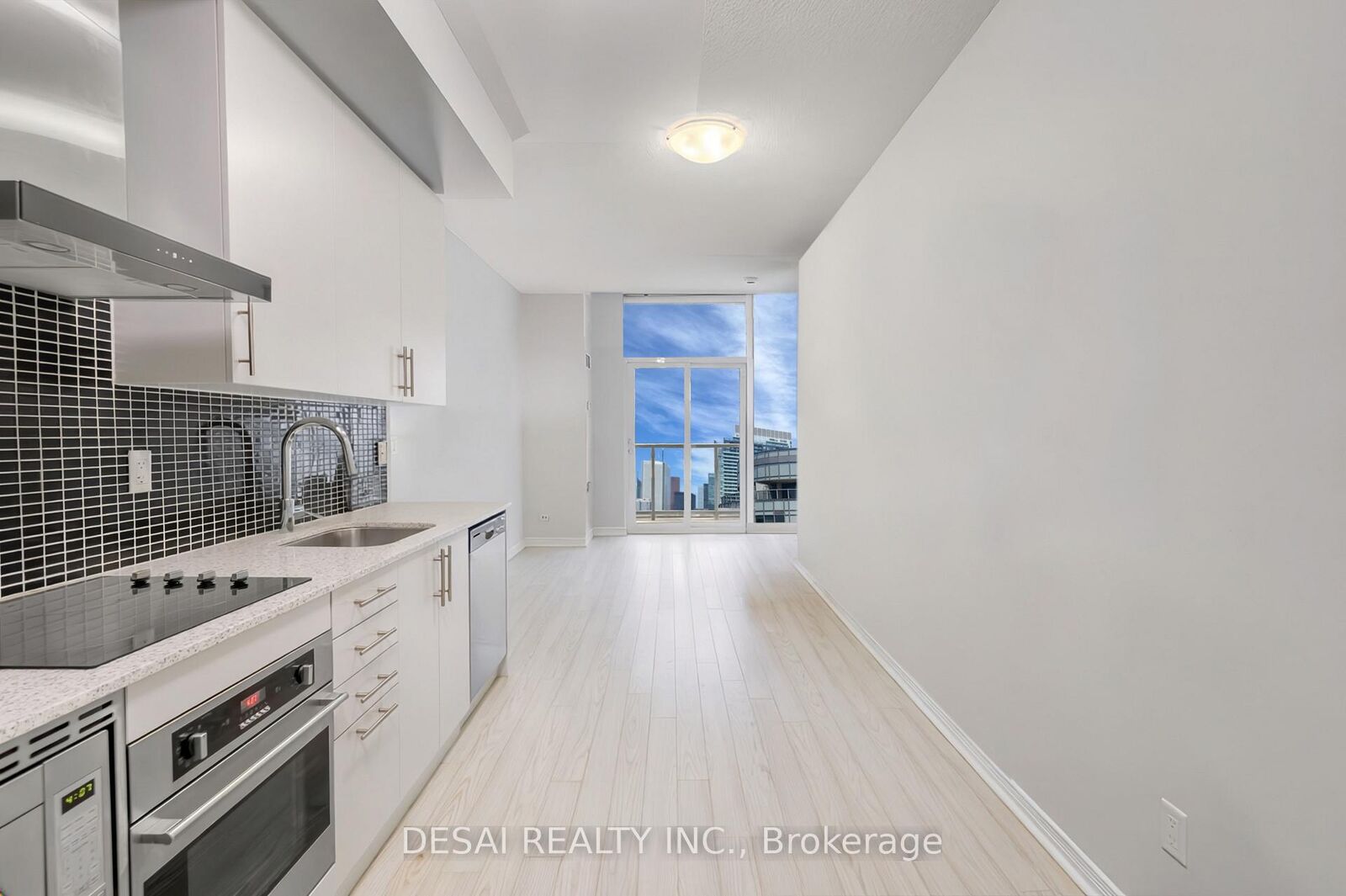 Property Photo: 352 Front Street W 2321 ON M5V 0K3