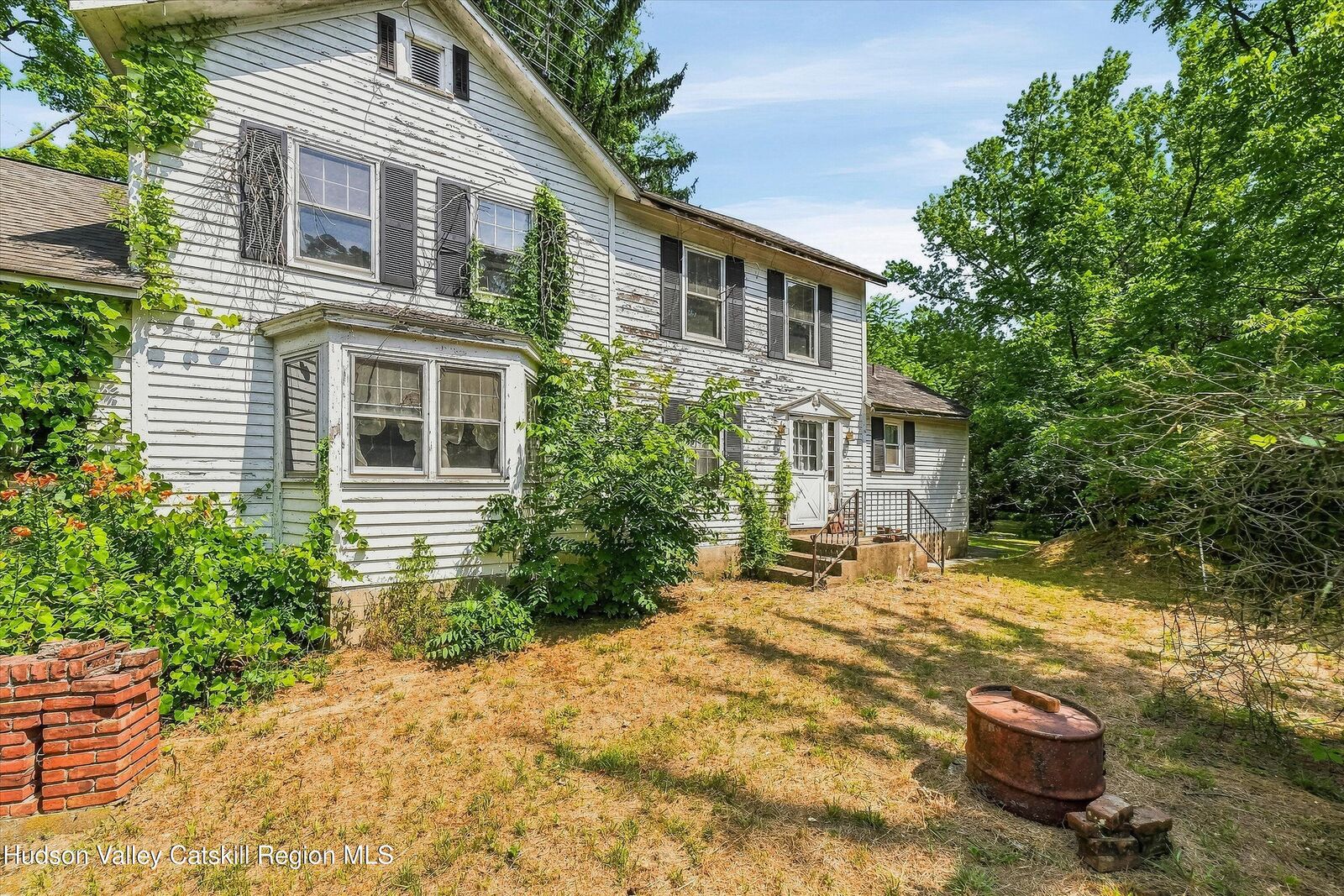 Property Photo:  148 Quannacut  NY 12566 
