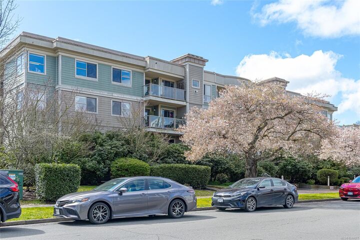 Property Photo:  1025 Meares St #309  BC V8V 3J7 