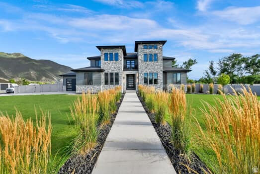 Property Photo: 1327 W 500 N UT 84664