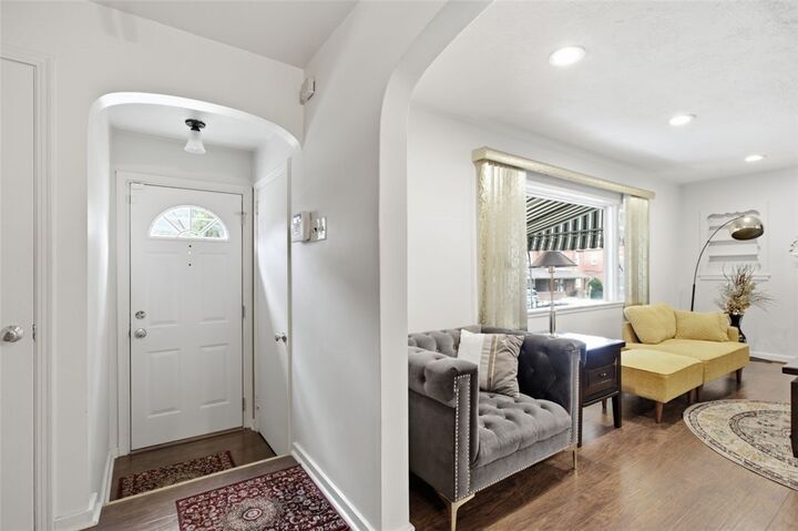 Property Photo:  3007 Myer Blvd  PA 15132 