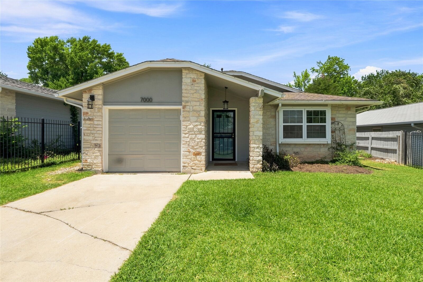Property Photo: 7000 Shannon Drive TX 78724