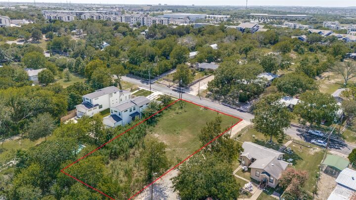 Property Photo:  2305 Thrasher Lane  TX 78741 