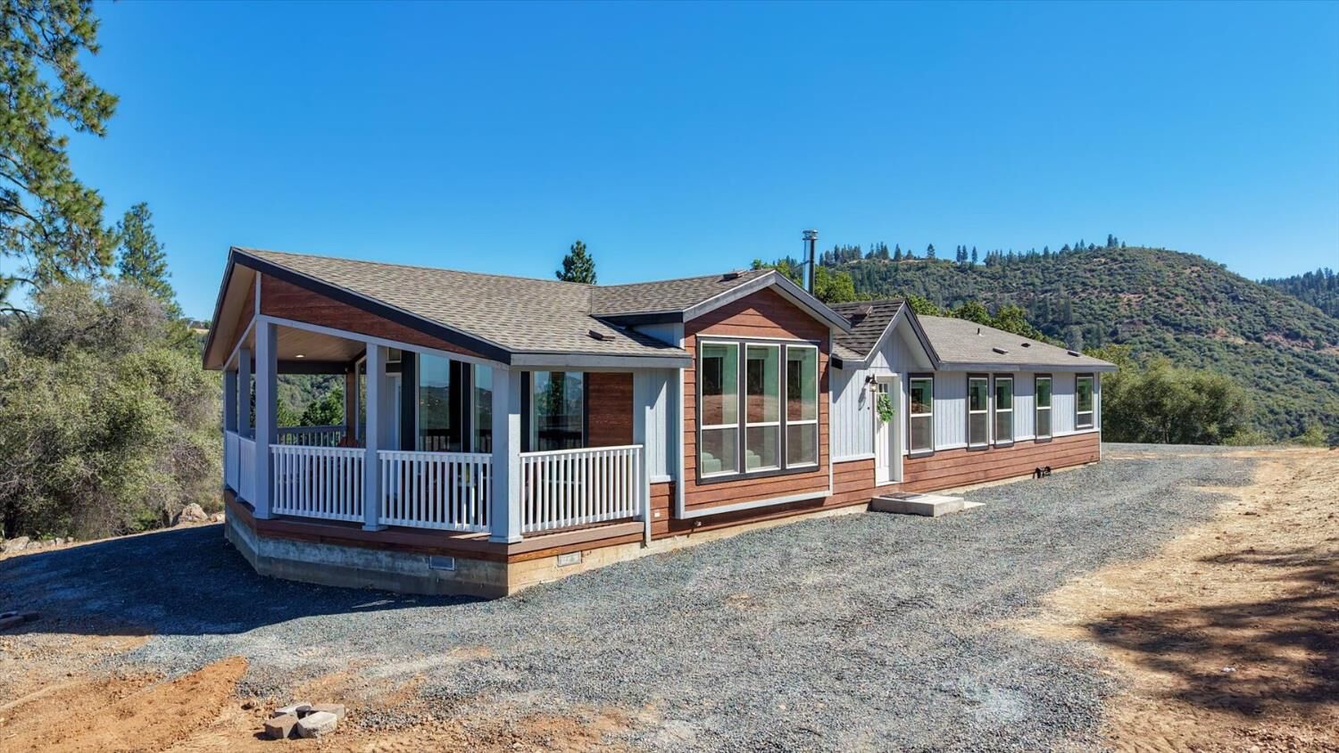 Property Photo:  12220 Meadow View Way  CA 95975 