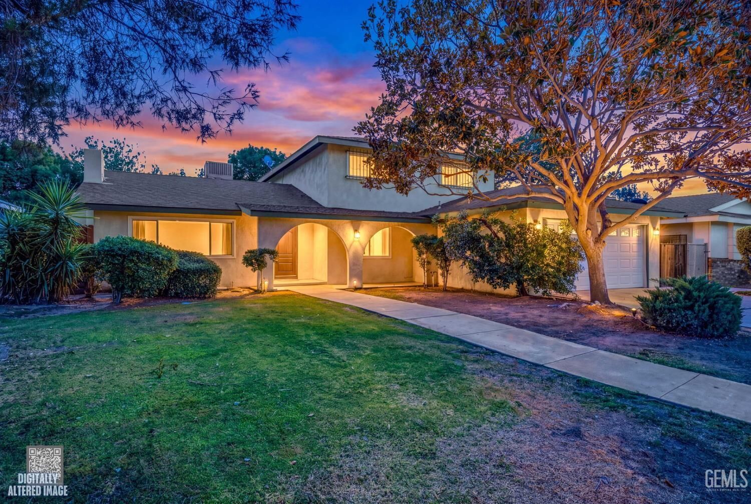 Property Photo: 2004 Juniper Court CA 93309