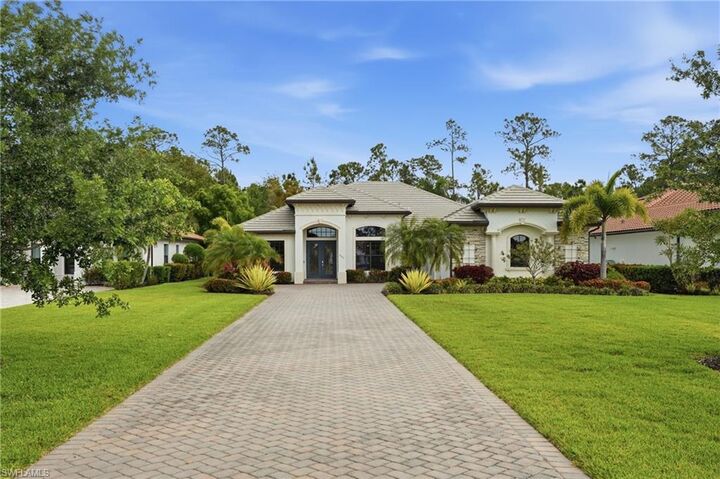Property Photo: 2327 Somerset Pl FL 34120