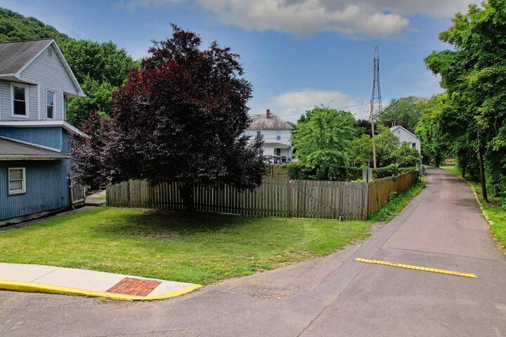 Property Photo:  73 Silver Street  WV 26753 