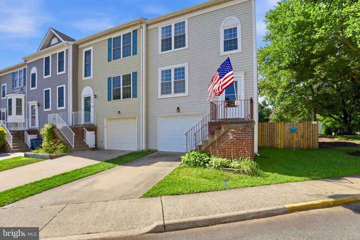 Property Photo:  740 Hetzel Terrace SE  VA 20175 