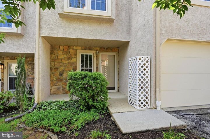 Property Photo:  1 Forsythia Court  PA 19444 
