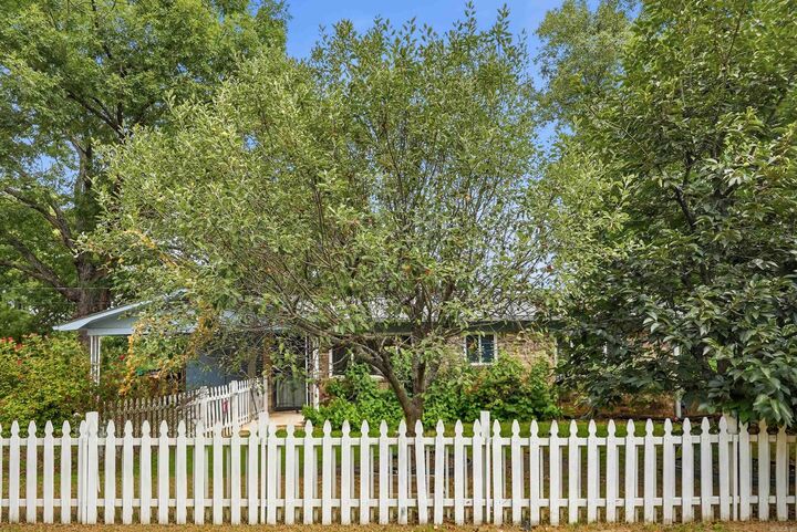 Property Photo: 406 Cottonwood Street AR 71913