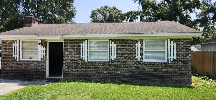 Property Photo: 12 Ferncliff Way SC 29445