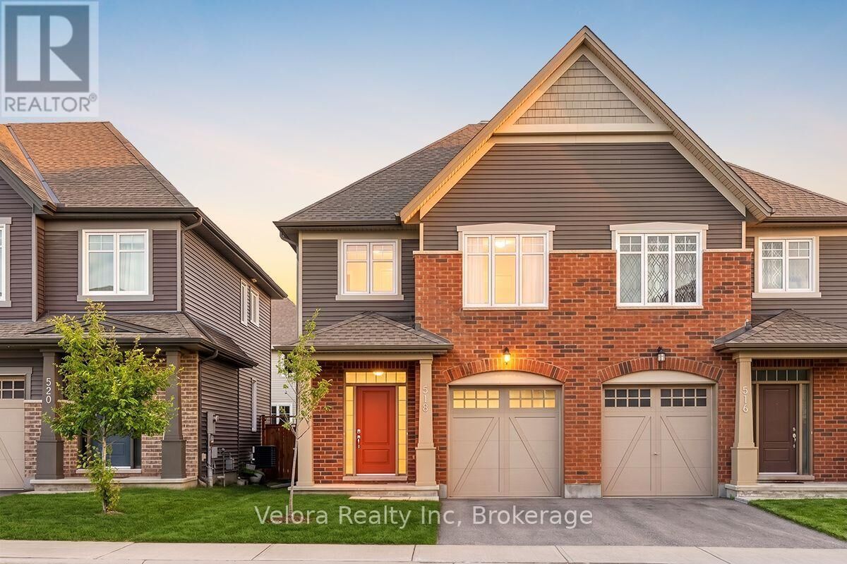 Property Photo: 518 Vivera Place ON K2S 0W2